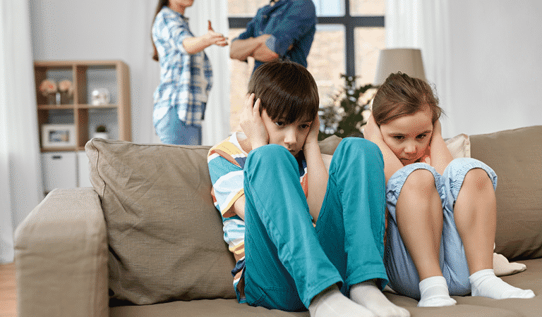 4 Signs Of A Toxic family 4 Signs Of A Toxic family