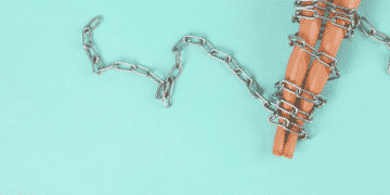 why women can't leave abusive relationships