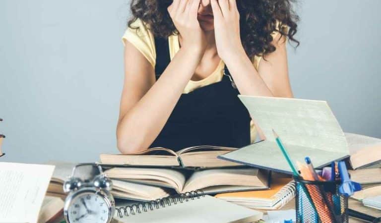 5 Tips To Manage College Stress