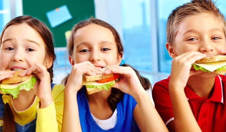 4 Tips To Help Kids Eat Healthy