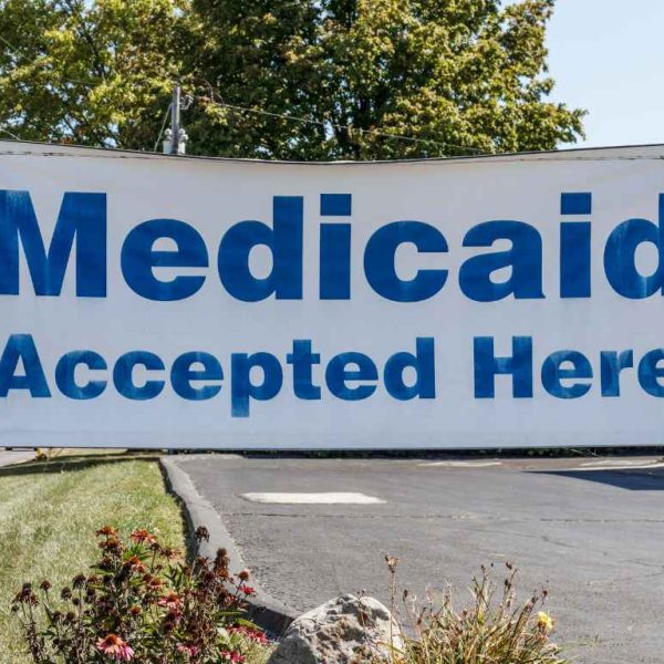 medicaid accepted here sign